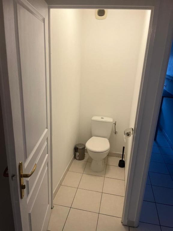 Parc Exflora with Parking, 2BR Apartment - 4