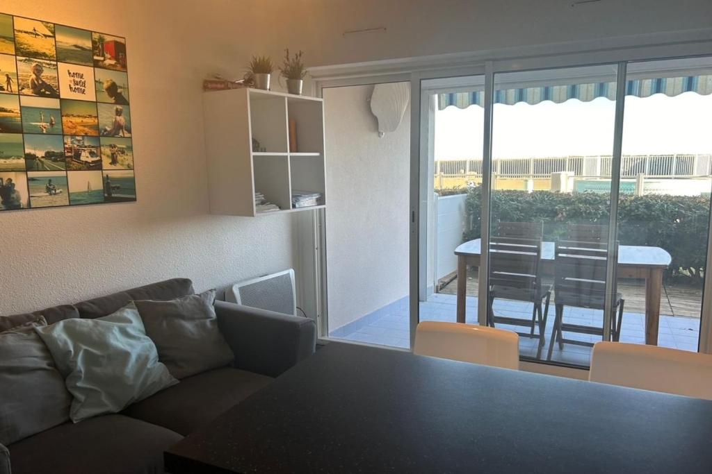 Apartment in Residence with Swimming Pool and direct beach access - 4
