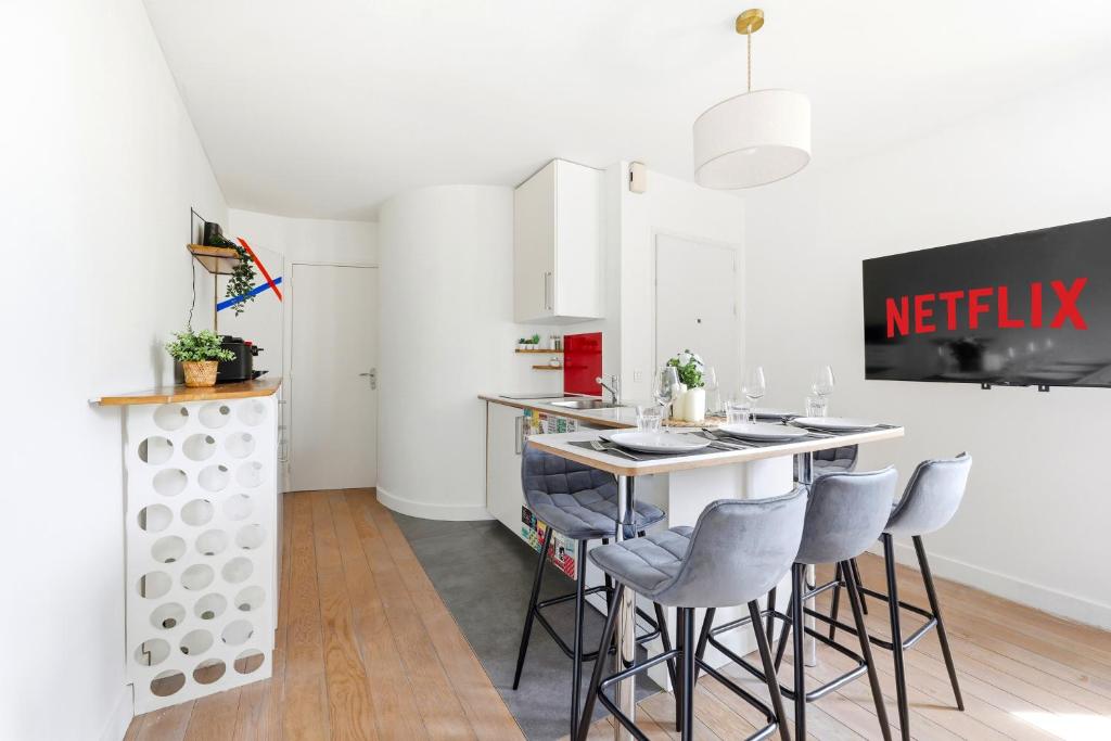 Charming 1-Bedroom Mezzanine in Saint-Germain - 2