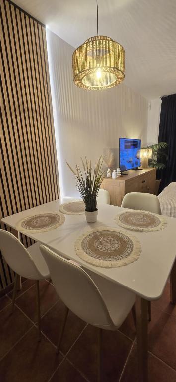Apartamento acogedor con vistas y garage - 3