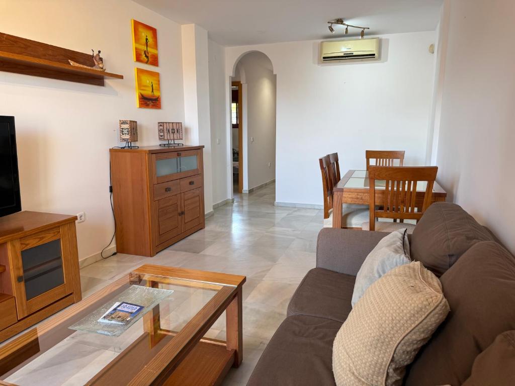 Stunning Holiday Home with Sea View Terrace - 3