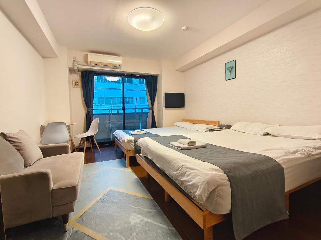 Apartments in the Namba area with airport bus and railway access