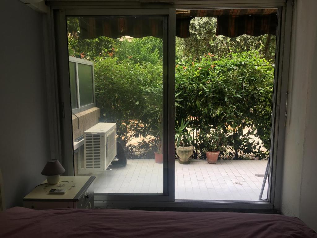 Bel appartement à Juan Les Pins, à 700 m des plages et proche du vieil Antibes - 2