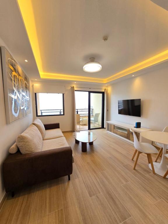 Playa Paraiso Reformed Seaview with Air Conditioning - 3