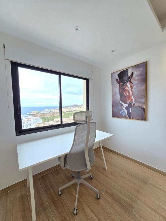 Playa Paraiso Reformed Seaview with Air Conditioning - 5