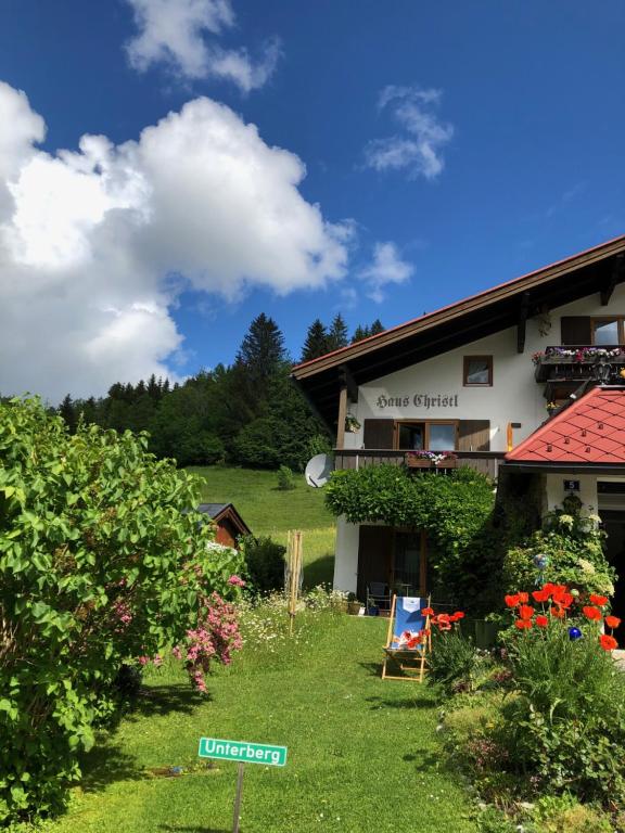 Haus Christl Reit im Winkl, Kostenloser Parkplatz, Spülmaschine, 5 Minuten zum Ortszentrum, ruhige Lage, Wlan - 1
