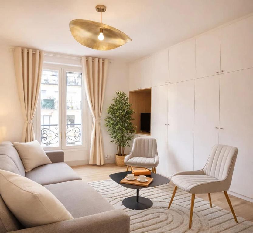 Cozy apartment in the heart of Paris - 1