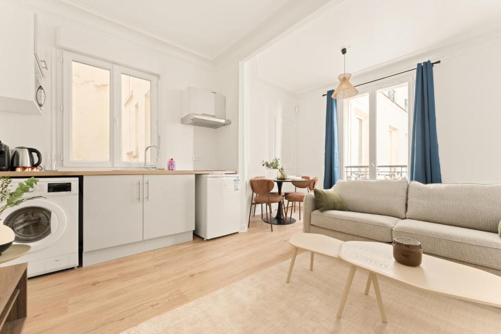 Near Le Marais, peaceful hideaway, Canal St-Martin - 2