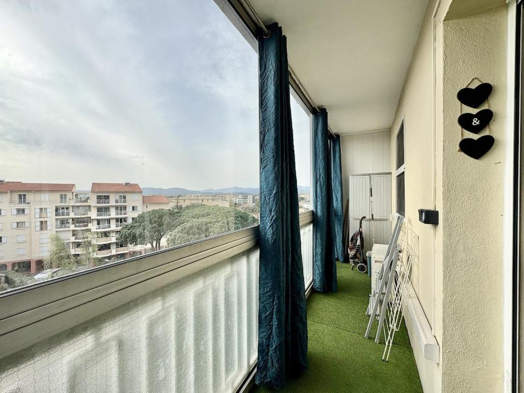 Studio moderne avec loggia, vue dégagée - 5