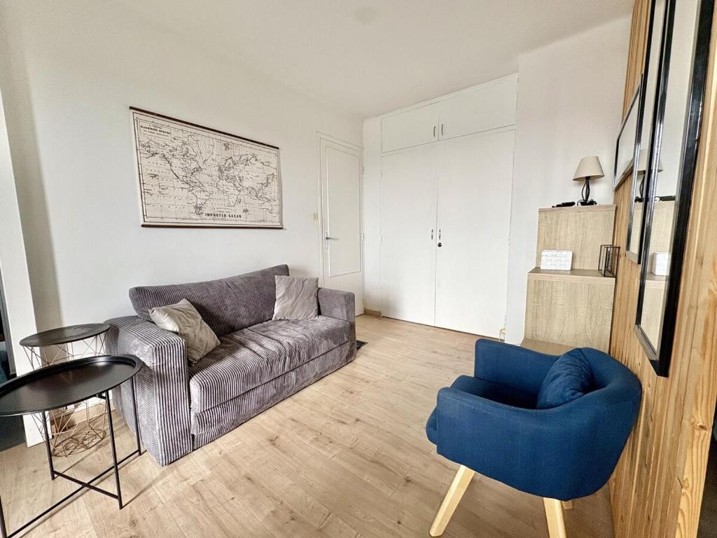 Studio moderne avec loggia, vue dégagée - 2