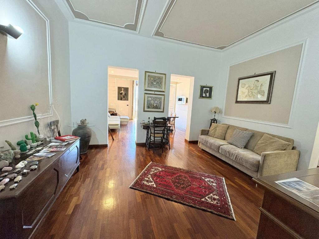 Exclusive Gina's Apartment - 3
