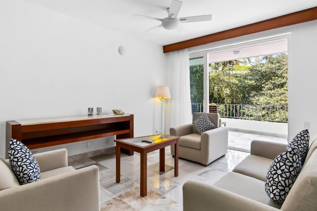 Modern hillside suite with balcony, city view, pools, gym & full kitchen - 5