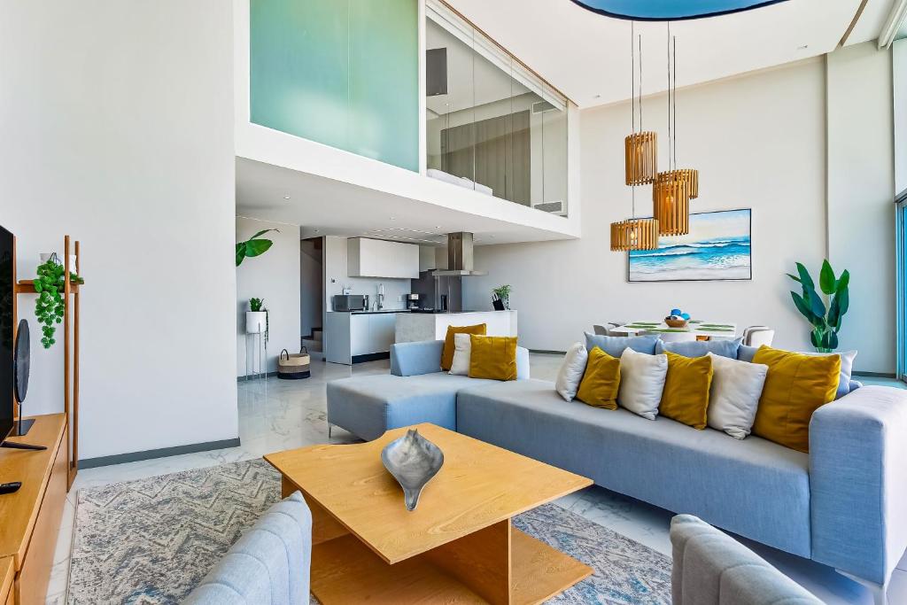 Oceanfront luxury with amazing view, 4 pools, private beach, on-site spa, dining - 4
