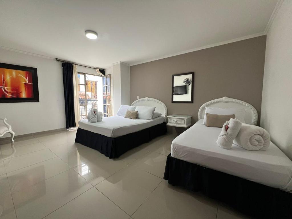 Hotel Suite Santa Rosa - 1