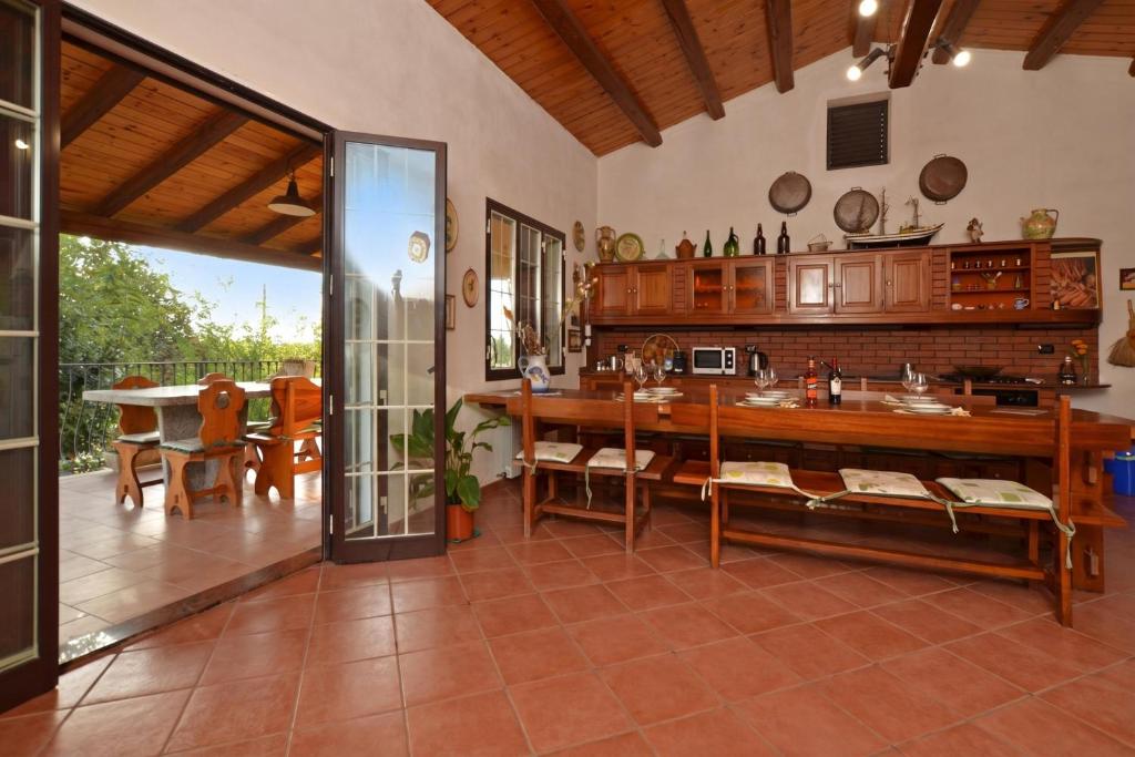 Villa Torres - Happy Rentals - 5