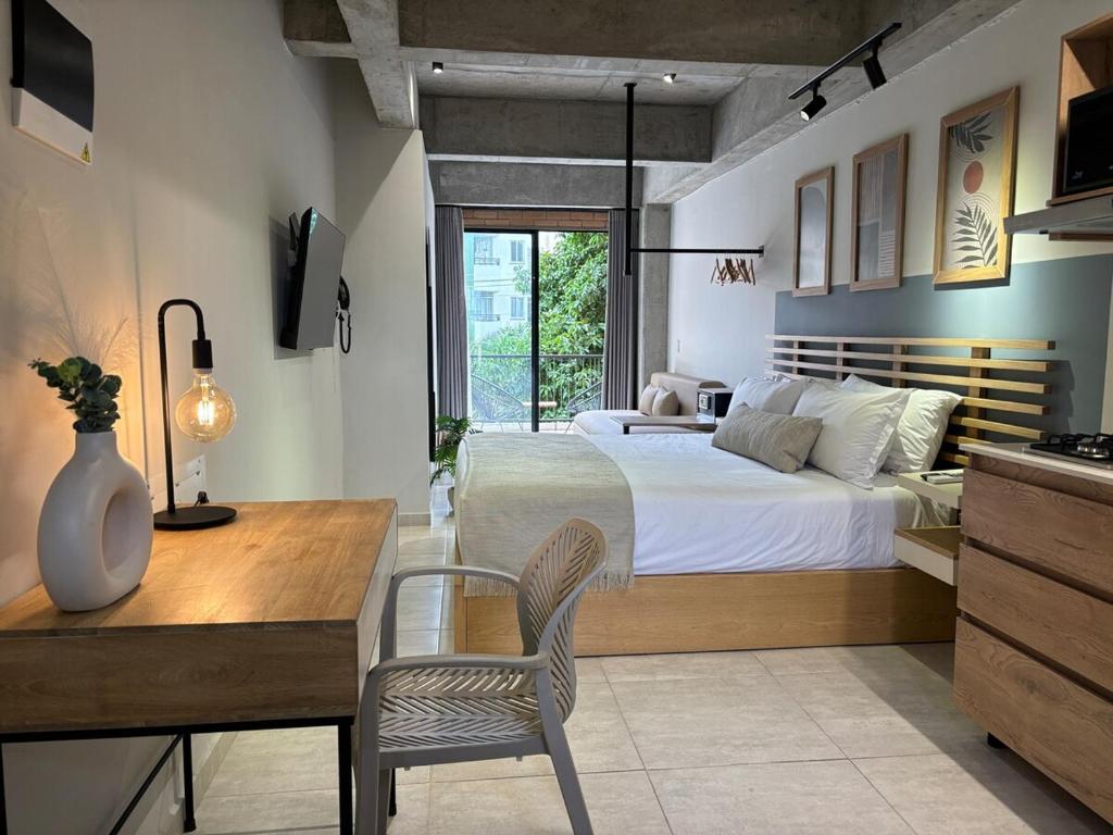 Beautiful loft 30 living room balcony - 5