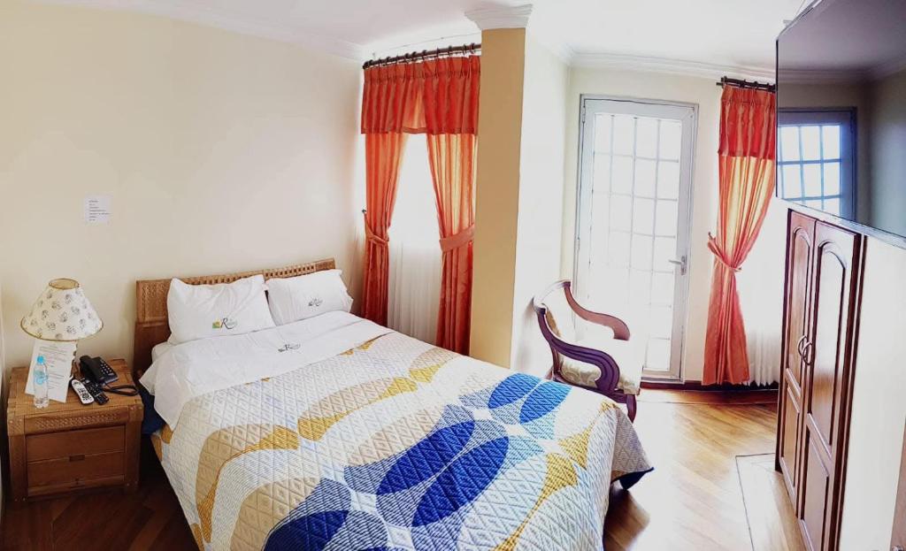 Hotel Raices - 4