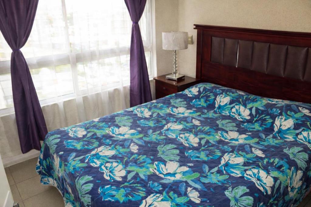 cavancha departamento una cama doble y sofa cama - 3