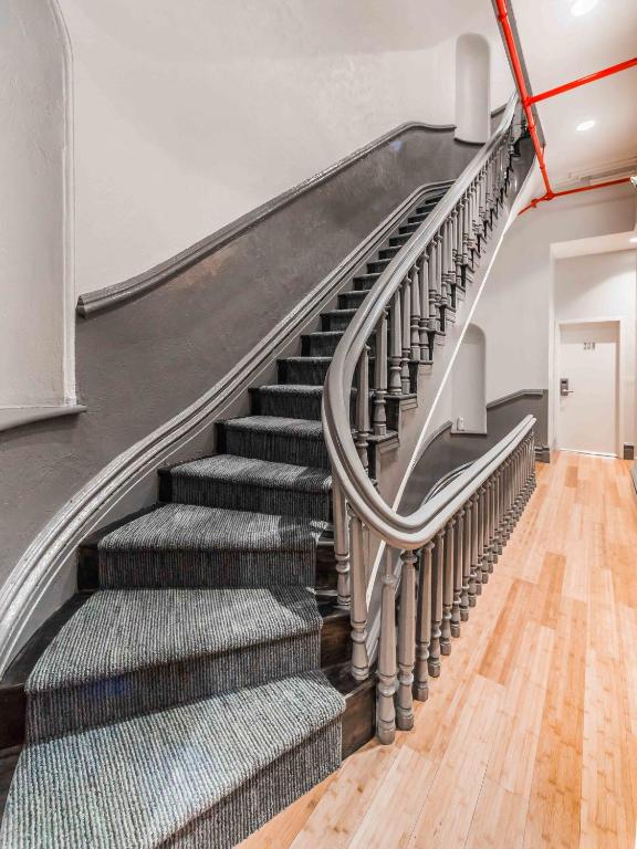 Chelsea Inn - Adults Only