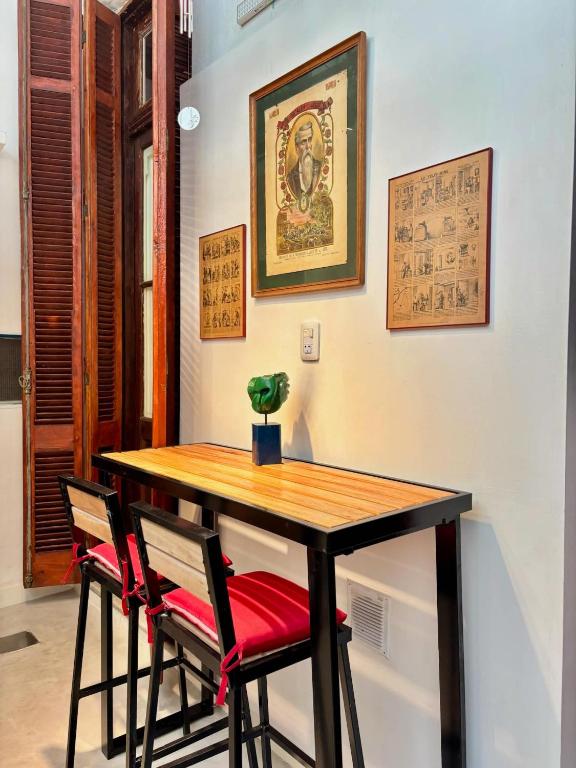 Amplia casa con historia y arte en pleno Centro Porteño - 2