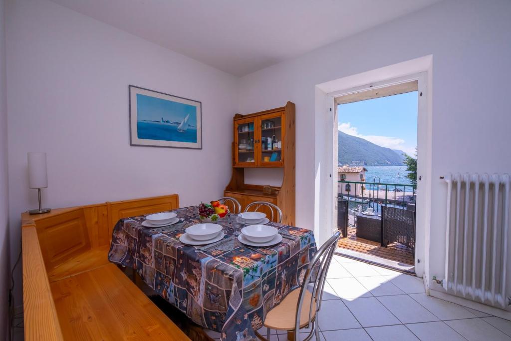 Dogana Best Lake View with Terrace - Happy Rentals - 4