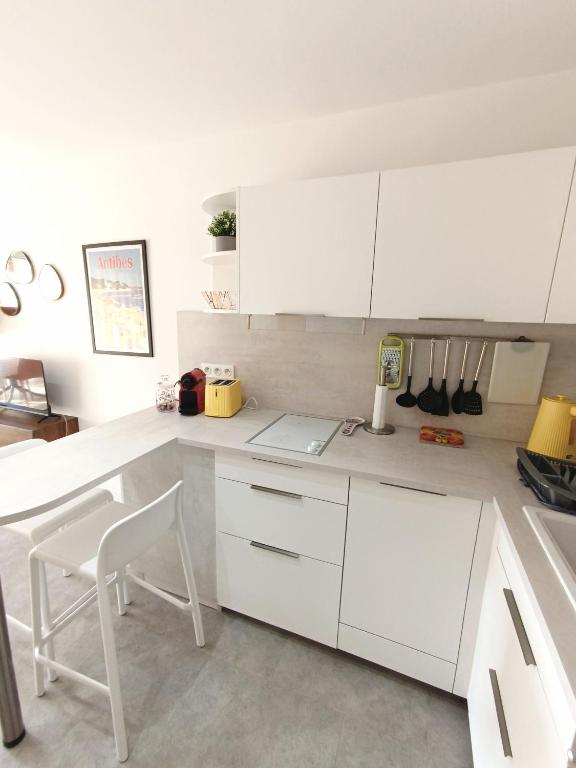 Parc Vélusine - T2 lumineux, 4 couchages, clim, terrasse, parking, 2 piscines&tennis - 3