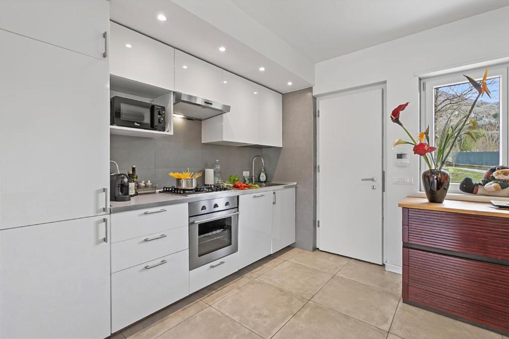 Olimpia Home - Terrace Dining and Pool - Happy Rentals - 5