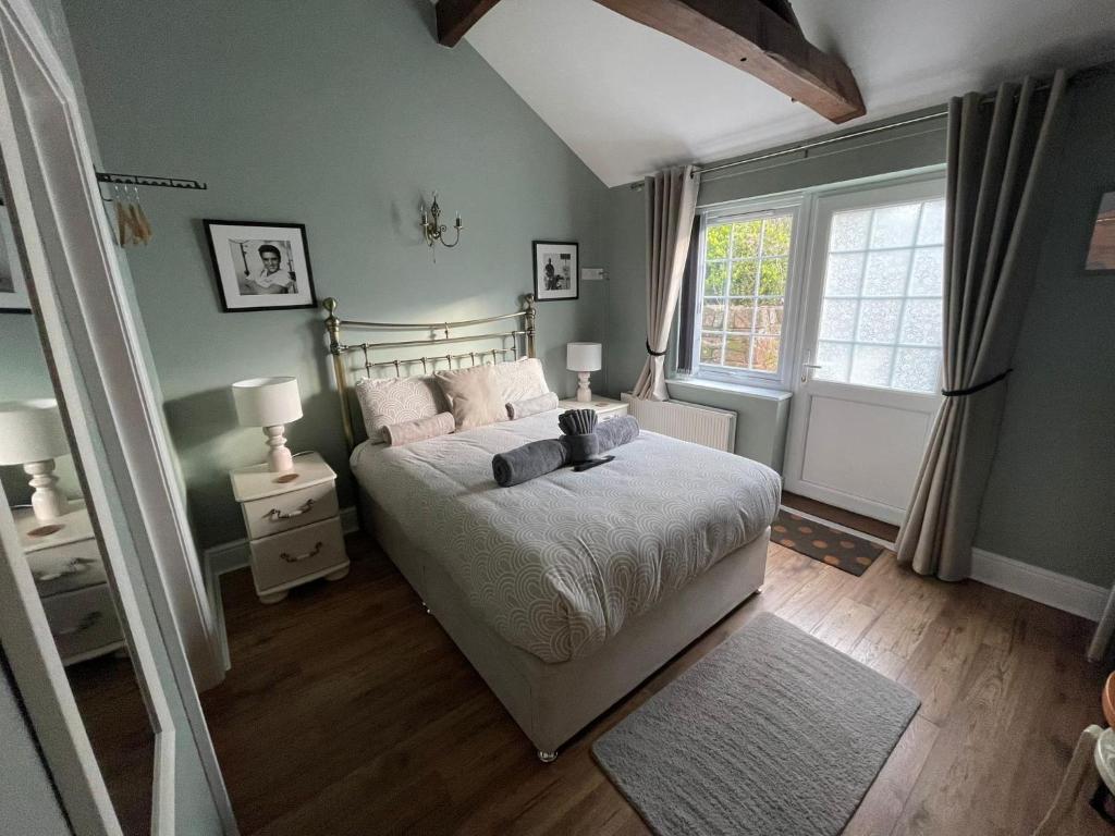 Hollyside Lodge, Cumwhinton, Cumwhinton - pet-friendly stay