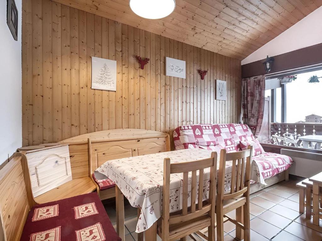 Charmant 2 pièces avec cheminée, près des pistes, garage inclus - FR-1-304-85 - 1