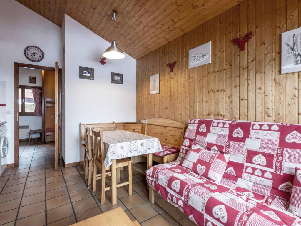 Charmant 2 pièces avec cheminée, près des pistes, garage inclus - FR-1-304-85 - 3