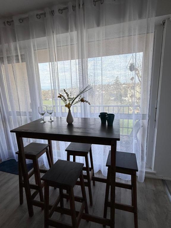 Appartement T2 rénové avec balcon et parking - 4
