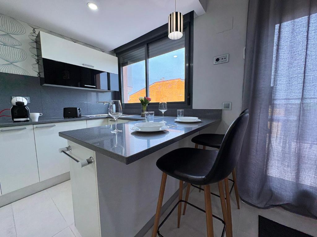 Atico con terraza y vistas en llandels - 2