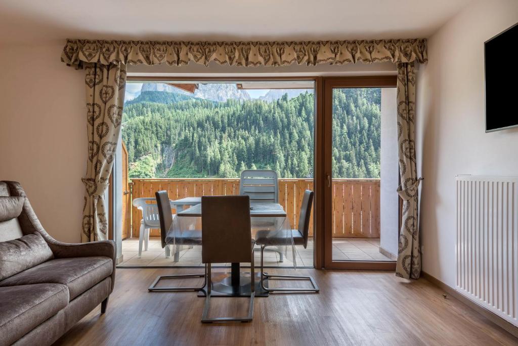 Garni Hotel Gardena App Dolomites 3 - 5