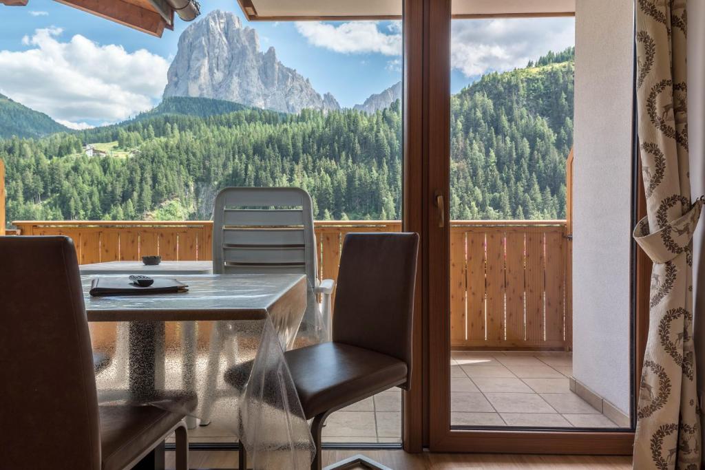 Garni Hotel Gardena App Dolomites 3 - 2