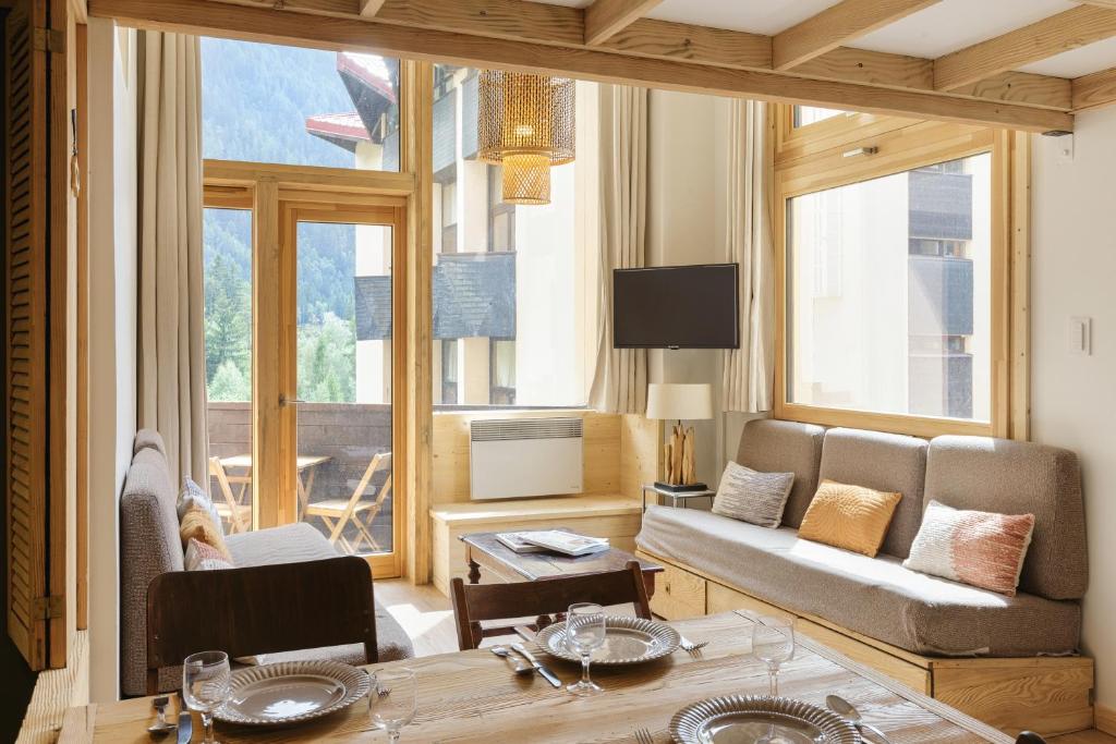 Grand Roc C205 from Slopes 280m, View, Parking & WiFi - Happy Rentals - 2