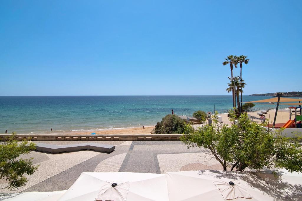 Apartamento beira mar — Beach in Armação de Pêra, Faro