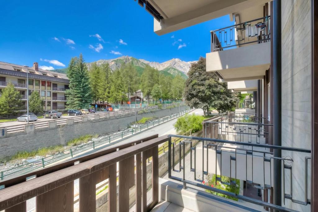 Comfort Tra Fiume E Pini with Shared Garden and Balcony - Happy Rentals - 1