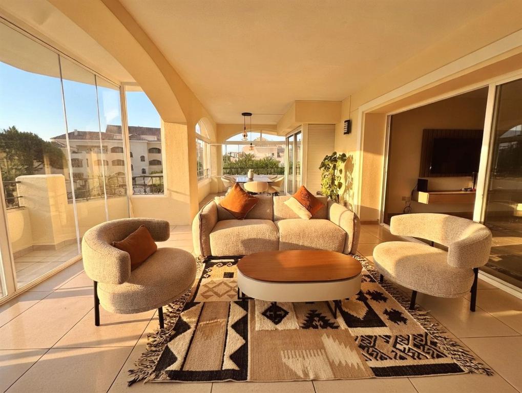Beautiful 2 Bed Apartment in Hacienda Playa - 1