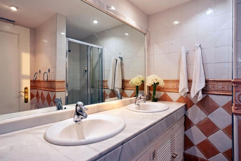 Beautiful 2 Bed Apartment in Hacienda Playa - 4