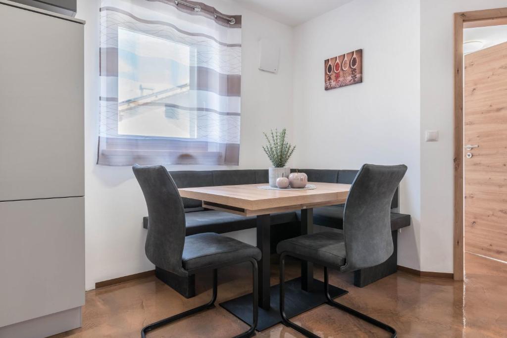 Trojer Apartment 2 - 5