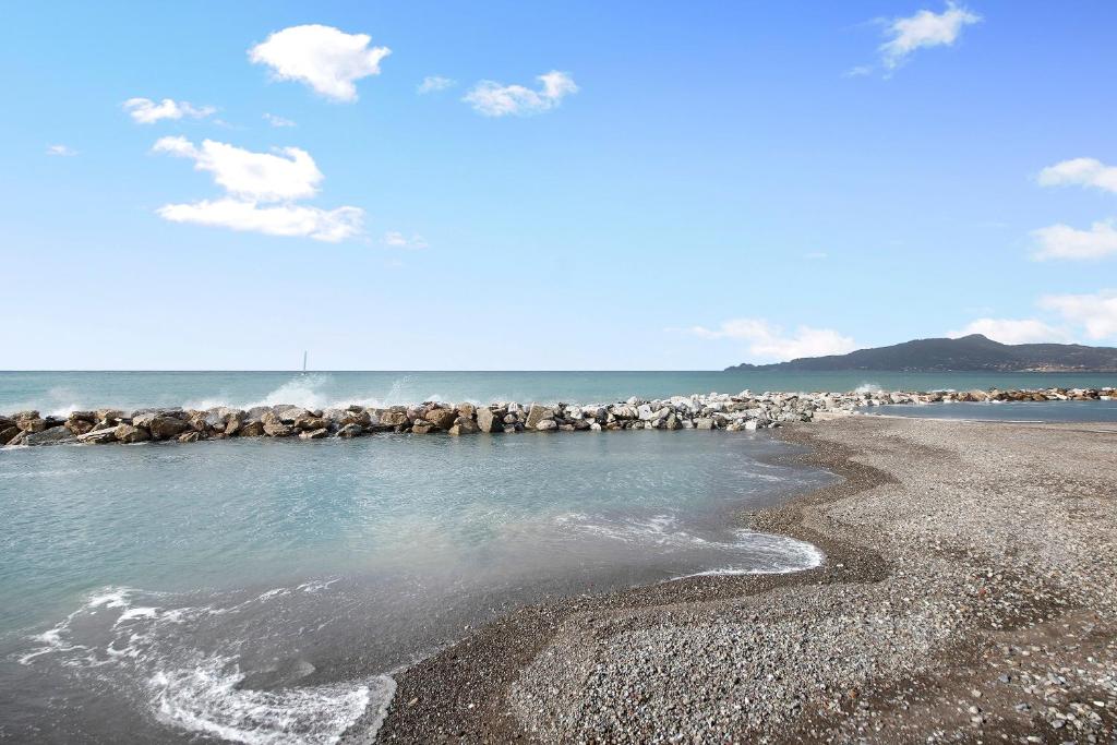A due passi dal mare - 4