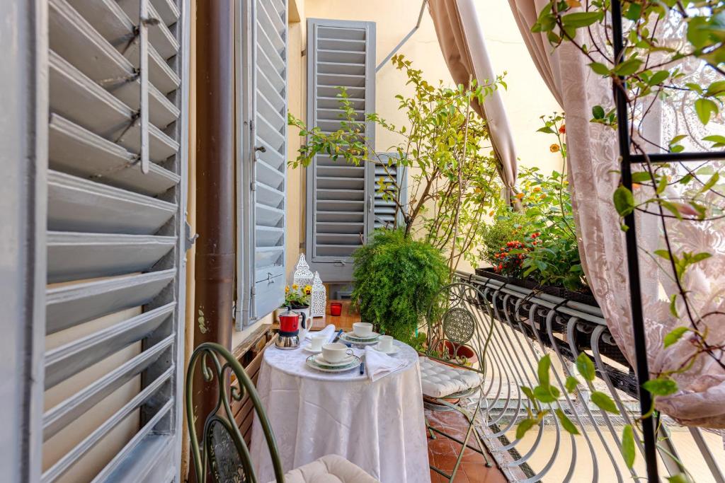 Romantic Suite Home - 1