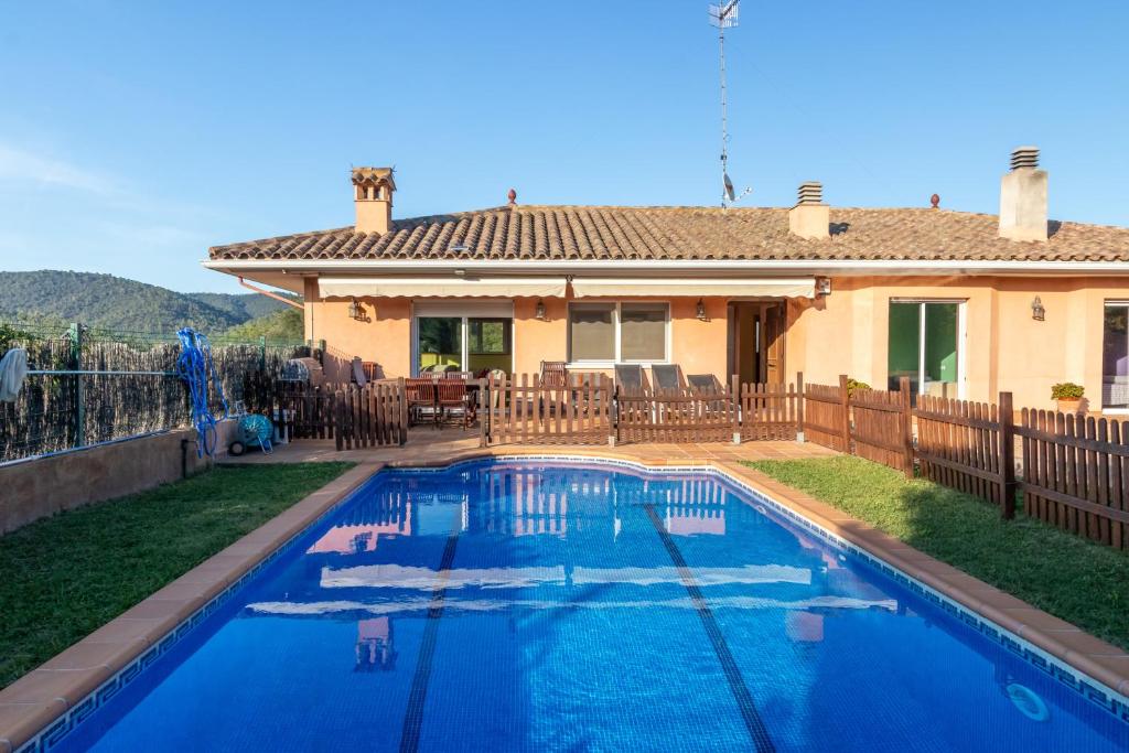 Casa con piscina - 1