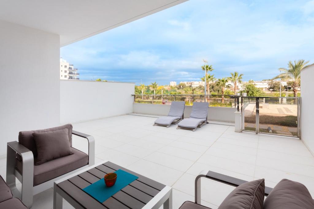Apartment in Mil Palmeras - 2
