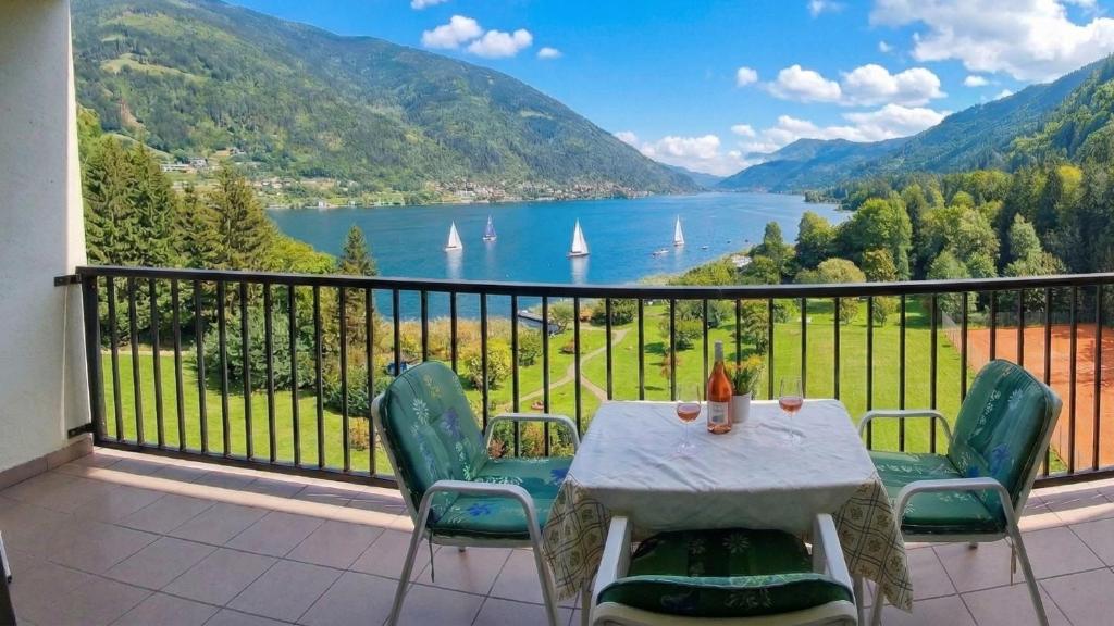 LB4 Seeblick Appartement Haus Landskron mit direktem Seezugang am Ossiachersee - 1