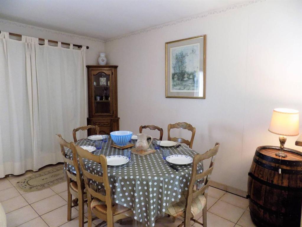 Royan - MAISON de PLAIN-PIED avec jardin clos - QUARTIER RESIDENTIEL - 5