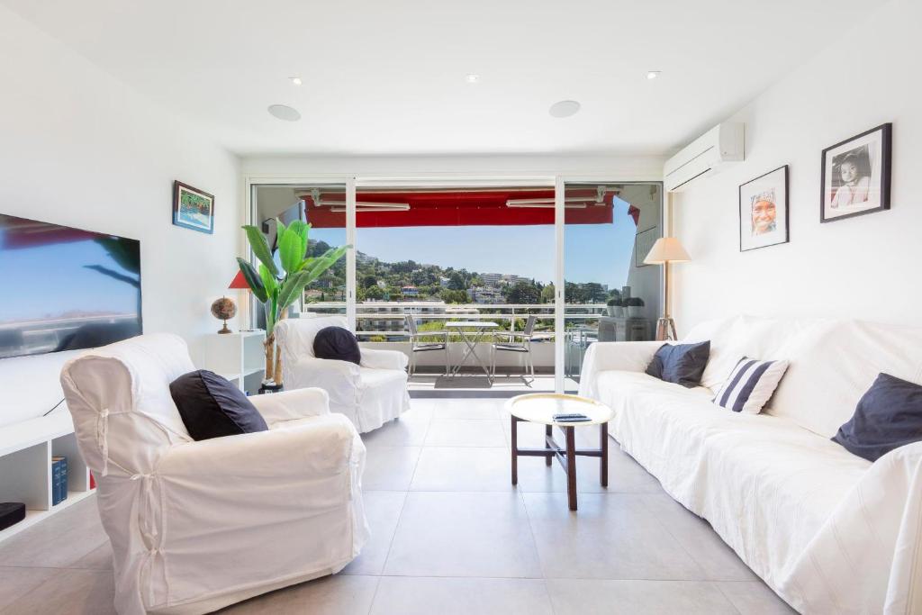 Appartement entièrement équipé de 47 m2 avec vue dégagée sur collines - 1