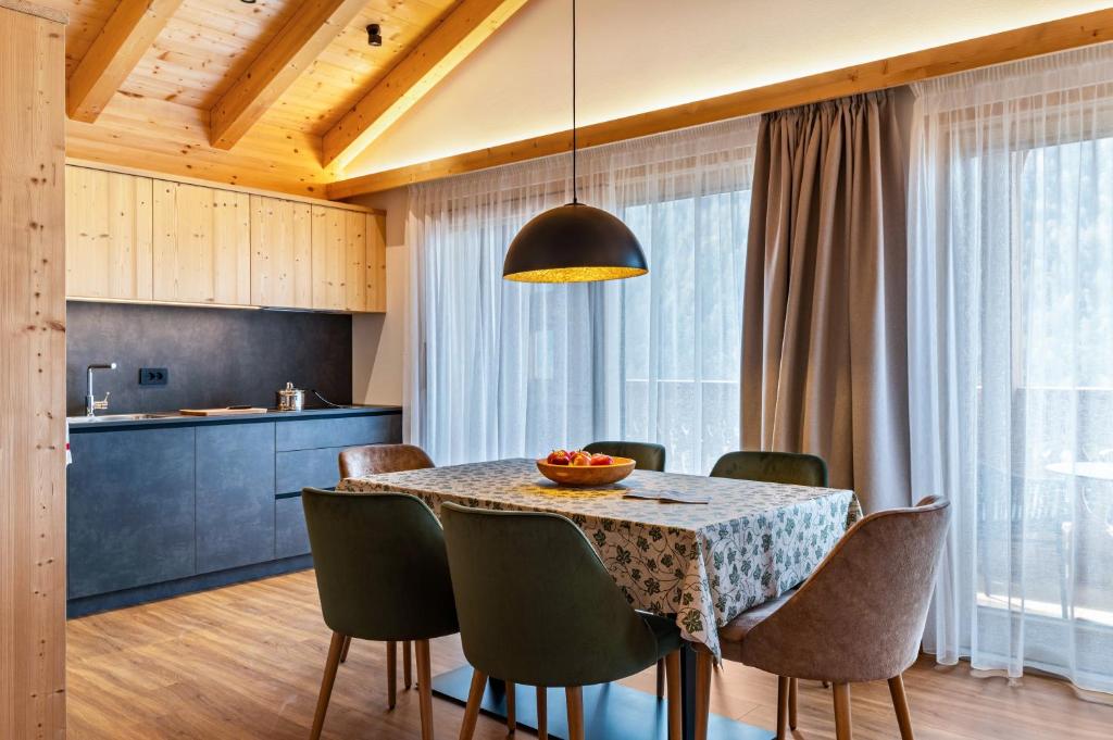 Les Ciases Chalets Dolomites Apt 3 - 4