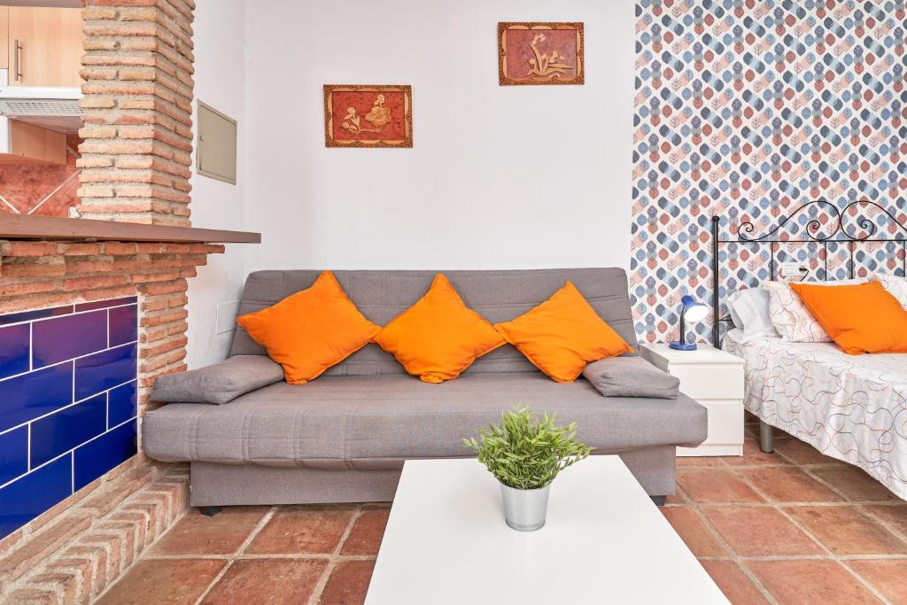 Estudio 1 D en el centro de Nerja - 5