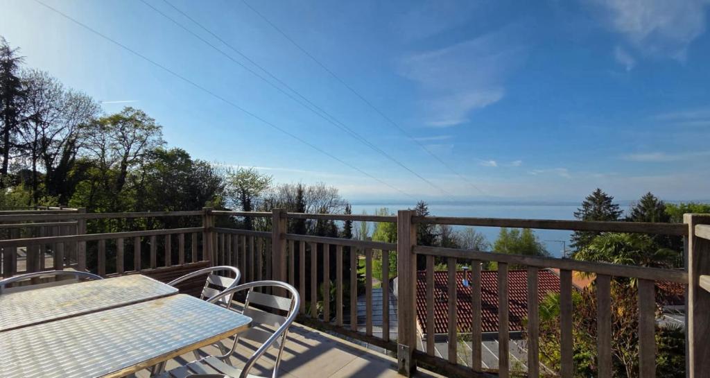 Appartement avec piscine Bleu du Lac - 2